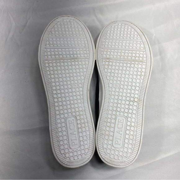 Children’s Place Kids Black Canvas Low Top Sneakers - Picture 5 of 8